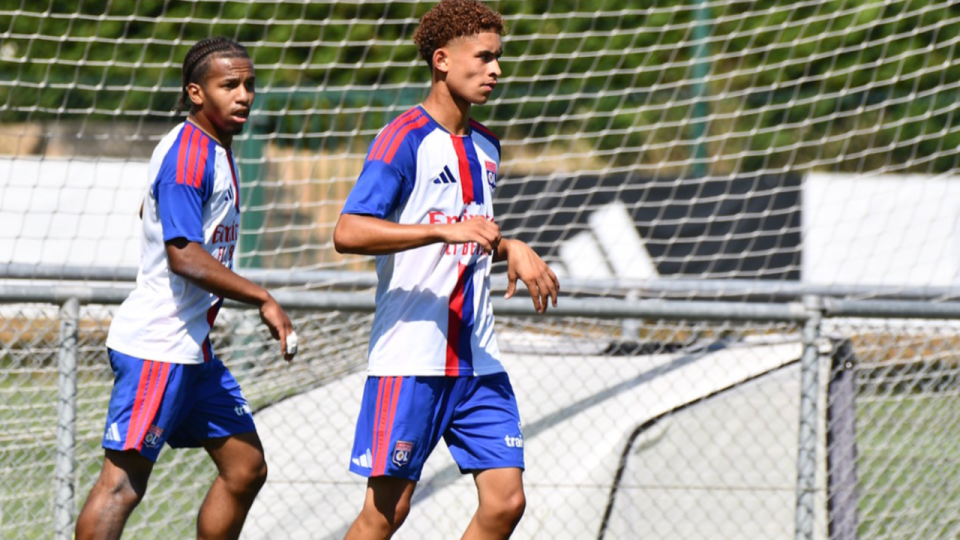 Adil Hamdani s&rsquo;&eacute;loigne du PSG et devrait finalement rester &agrave; l&rsquo;OL