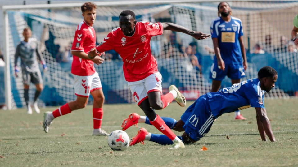 Ligue 3 : Villefranche tombe encore &agrave; domicile face &agrave; Rouen (0-2)